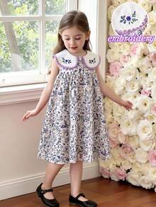 SHEIN Genkimix Kids Đầm hè thời trang thường ngày mới cho bé gái, có họa tiết hoa thêu trên thân trước, thiết kế cổ áo lượn sóng màu tím, kết hợp với áo vest không tay in kỹ thuật số hoa màu tím, đầm trắng cài nút phía trước, phù hợp cho bé gái dễ thương, phong cách nghỉ mát. Đầm ngắn màu tím nhạt với cổ áo Peter Pan và họa tiết hoa, đầm bé gái, đầm không tay cổ áo Peter Pan in hoa màu tím cho bé gái đi nghỉ mát. Trang phục mùa hè. - Màu tím - Xem 3