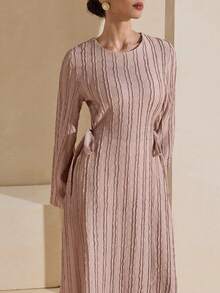 Graceveil Đầm dài tay thanh lịch, cổ tròn, thắt eo bên hông, chất liệu vải có họa tiết. - Hồng - Xem 1