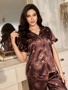 LuxeNights Bộ đồ ngủ tay ngắn cổ bẻ bằng lụa giả in họa tiết cổ điển dành cho nữ - màu nâu - Xem 3