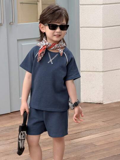 DAZY Young Boy Summer Casual Daily Commute Contrast Piping Raglan Short Sleeve T-Shirt And Shorts Set
