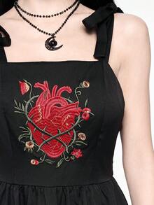 ROMWE Goth 女士哥特式心形花卉荆棘刺绣连衣裙 - 黑色 - 查看 2