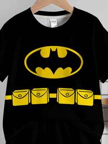 BATMAN X SHEIN 2件套男童休闲时尚经典酷炫蝙蝠印花短袖上衣和短裤套装，适合春夏穿着，适合DC粉丝 - 彩色 - 查看 5