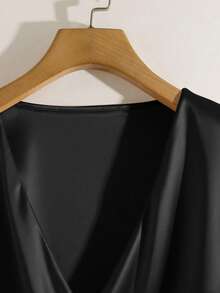 Franclia 女士优雅斜纹布交叉V领长袖衬衫 - 黑色 - 查看 3