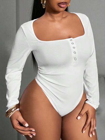 Slaydiva بدلة أساسية جديدة لربيع وصيف 2026، طراز كلية، ملابس طالب، كاجوال يومي، أساسي متعدد الاستخدامات، كاجوال، بلايز أبيض ضيق مقاسات كبيرة بياقة عميقة على شكل حرف V وأكمام طويلة