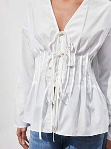 Maija 白色V领褶裥扭结前襟长袖休闲女式衬衫，白色系带衬衫，春季沙滩女式纯棉衬衫，棉质上衣，收腰上衣，系带前襟衬衫，情人节假期女式春夏装 - 白色 - 查看 3