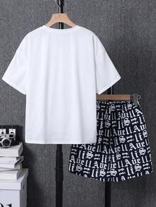 SHEIN 男童休闲风景图案短袖T恤和字母图案短裤两件套，带收纳袋，适合日常穿着，夏季适用，春夏季节，日常穿着、运动、郊游、上学、聚会、节日、拍照等场合。 - 彩色 - 查看 3