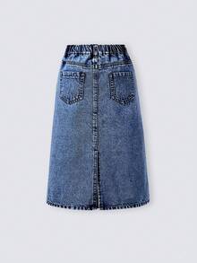 SHEIN 1件少女牛仔A字裙，甜美可爱乡村休闲风，牛仔面料饰有花卉刺绣，宽松版型，松紧腰带和纽扣前襟，舒适夏季穿着，90年代女孩风格 - 深色水洗藍 - 查看 2