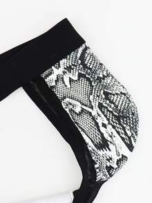 1pc Fashionable Snakeskin Print Sexy Hollow Mesh Mid-Waist Men's Briefs - Black and White - View 4