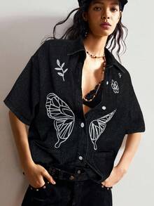 Bohemela 女士蝴蝶花卉印花落肩单排扣休闲牛仔衬衫 - 黑色 - 查看 4