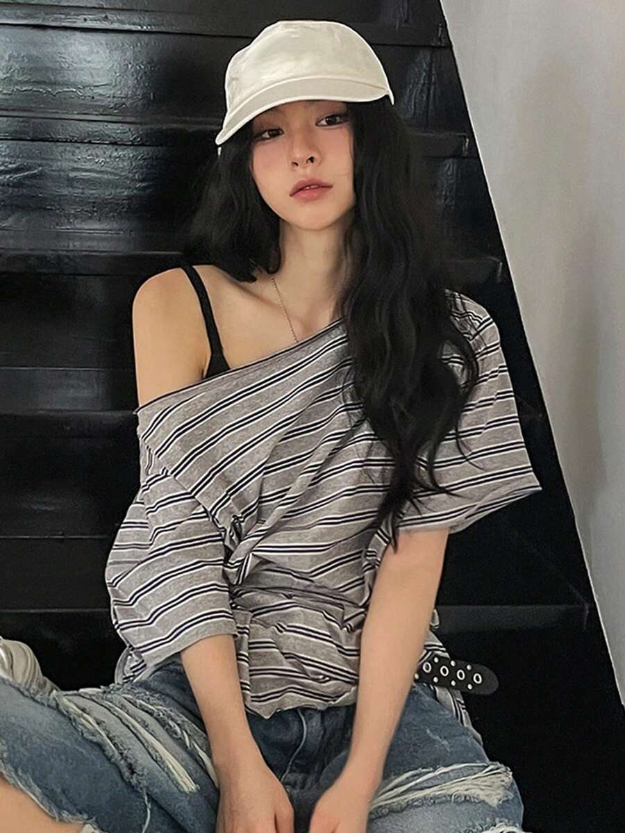 DAZY 女士条纹不对称肩短袖休闲宽松T恤 - 灰色 - 查看 1