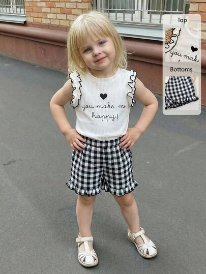 SHEIN Playful Pals 两件套女婴圆领无袖背心，印有英文字母，搭配格子短裤，休闲可爱复古套装，适合夏季日常外出或旅行。