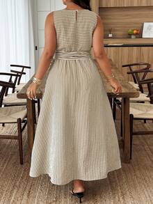 Weeklong Plus Size Striped Print Twist Front Sleeveless Elegant Dress - Multicolor - View 2