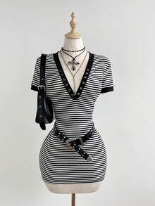 SHEIN Unity 女士黑白条纹镂空短袖修身迷你连衣裙 - 黑與白 - 查看 1