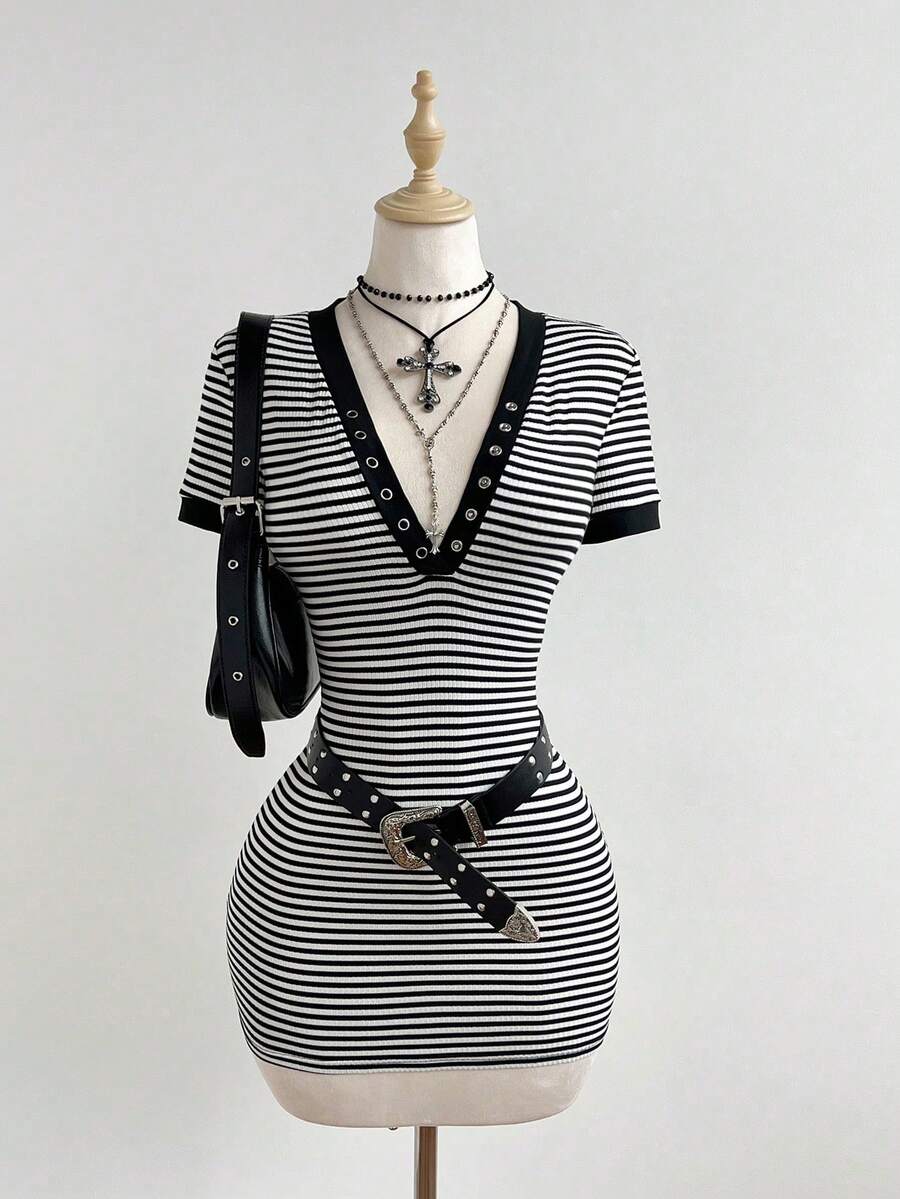 SHEIN Unity 女士黑白条纹镂空短袖修身迷你连衣裙 - 黑與白 - 查看 1