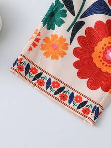 SHEIN Playful Pals 两件套女童碎花宽松吊带背心+裤子，度假风休闲夏季套装。色彩缤纷的碎花吊带背心套装充满夏日气息，采用舒适亲肤的面料。吊带背心搭配阔腿裤，尽显童趣可爱，适合女孩日常穿着、户外活动或夏季家庭聚会。 - 彩色 - 查看 7