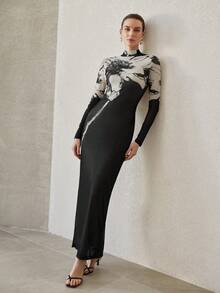 MOTF PREMIUM WOMEN'S FLORAL PRINT SLIT FITTED DRESS - Black and White - View 5