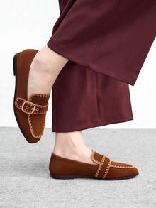 CUCCOO BIZCHIC Zapatos de mujer de moda casual para primavera y otoño con suela gruesa, estilo retro universitario con decoración de hebilla y tira cruzada en lona, punta cerrada, empeine alto y tacón grueso pequeño, cómodos para ir a la oficina y para el trabajo - Marrón Mocha - Ver 5