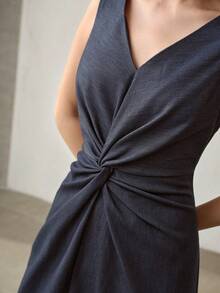 MOTF PREMIUM WOMEN'S ASYMMETRIC HEM TWIST FRONT SLEEVELESS DRESS - Blue - View 2