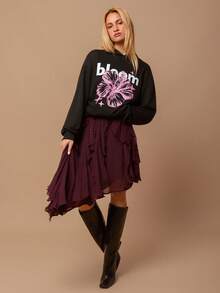 Áo nỉ nữ dáng rộng, in họa tiết, màu đen. - màu đen - Xem 3