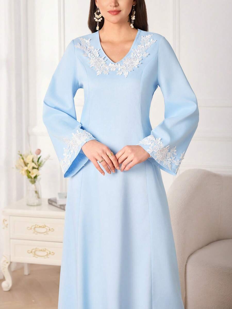 Al Najma Đầm maxi kiểu Ả Rập thanh lịch dành cho nữ, cổ chữ V, đính kết và ghép vải, tay loe, thắt eo. - Màu xanh lam - Xem 1