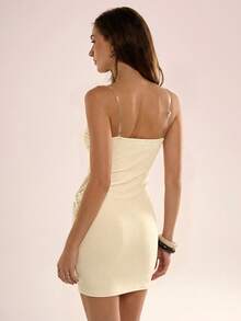 Avenya 褶裥抹胸不对称腰部扭结迷你连衣裙 - 淡黃色 - 查看 4