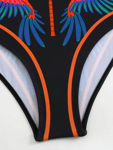 Swim Oasis 2026 大码女士时尚性感深V领热带鸟类数码印花连体泳衣+裹身裙沙滩套装，夏季 - 黑色 - 查看 8