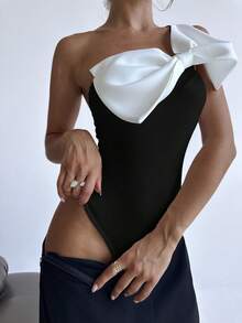 Firerie Plus Size Women's Colorblock Bow Decor Bodysuit, Fashionable & Versatile For Date & Outing - Black and White - View 6