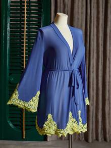 SilkySpell 性感优雅撞色镂空花卉蕾丝拼接宽松薄纱系带大码睡袍 - 寶藍色 - 查看 7
