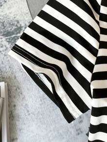 SHEIN Ensemble coordonné de t-shirt ajusté à col ras du cou à manches courtes et pantalon skinny rayé noir et blanc pour adolescentes, décontracté et polyvalent - Noir et Blanc - Voir 3