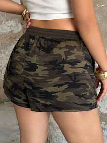 POPSWAY Plus Size Camouflage Ribbed Patchwork Pocket Shorts, Spring/Summer - Army Green - View 2