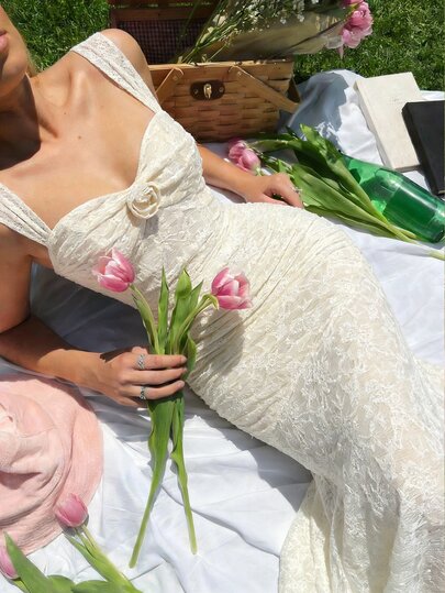 SHEIN MOD 女士无袖不对称下摆侧边褶皱植绒吊带连衣裙，性感女士连衣裙，新年女士连衣裙，化装舞会连衣裙，仙女装扮连衣裙，仙女连衣裙，白色女士连衣裙，返校节连衣裙，节日服装，女士夏季连衣裙，茶会连衣裙，白色毕业礼服