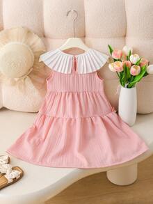 粉色纹理编织面料连衣裙，配白色褶皱领和荷叶边下摆，适合休闲、可爱、优雅、度假等场合穿着。 - 粉色 - 查看 2