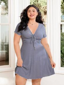 Solflare Rochie mini tricotată cu dungi, casual, cu decolteu în V, mâneci scurte, cu șnur decorativ, decor de primăvară/vară, potrivită pentru ieșiri în oraș, petreceri, festivaluri de muzică, întoarcerea la școală, naveta, vacanțe, ținute de stradă, timp liber acasă, plimbări în oraș, mărime mare, bleumarin - Albastru si alb - Vizualizare 7