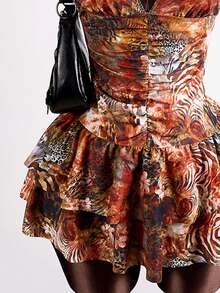 Zestiva 这款女士性感复古音乐节派对大胆前卫户外夏季海滩简约优雅休闲度假动物纹印花拼接露背系带褶皱设计泳衣，搭配常规三角比基尼泳裤，荷叶边下摆，两件式修身泳装，适合春假、返校季、慕尼黑啤酒节、音乐节、假期、春季促销、海滩度假等场合。 - 彩色 - 查看 6