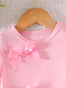SHEIN Playful Pals 女婴休闲时尚日常圆领短袖露脐蝴蝶结装饰粉色T恤和松紧腰短裤两件套 - 粉色 - 查看 7