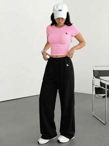 SHEIN EZwear 2件套 女士修身休闲骑士刺绣短袖T恤和裤子套装 - 彩色 - 查看 5