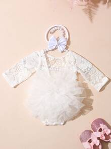 SHEIN 2件套红色新生儿摄影蕾丝连体衣，配蝴蝶结珍珠发带，女宝宝拍照道具，婴儿影棚拍摄服装 - 白色 - 查看 6