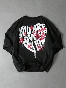 Manfinity Hypemode Men's Oversized Heart Print T-Shirt With The Slogan "You Are Love Of My Life" To Express Love.,Valentine's Day,Spring To Summer,Gift For My Boyfriend,Mardi Gras,Vintage,Streetwear,Party,St Patrick's Day,Going Out - Black - View 3