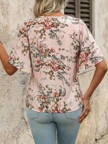 SHEIN Clasi 女士V领印花荷叶袖开衩下摆衬衫 - 粉色 - 查看 2