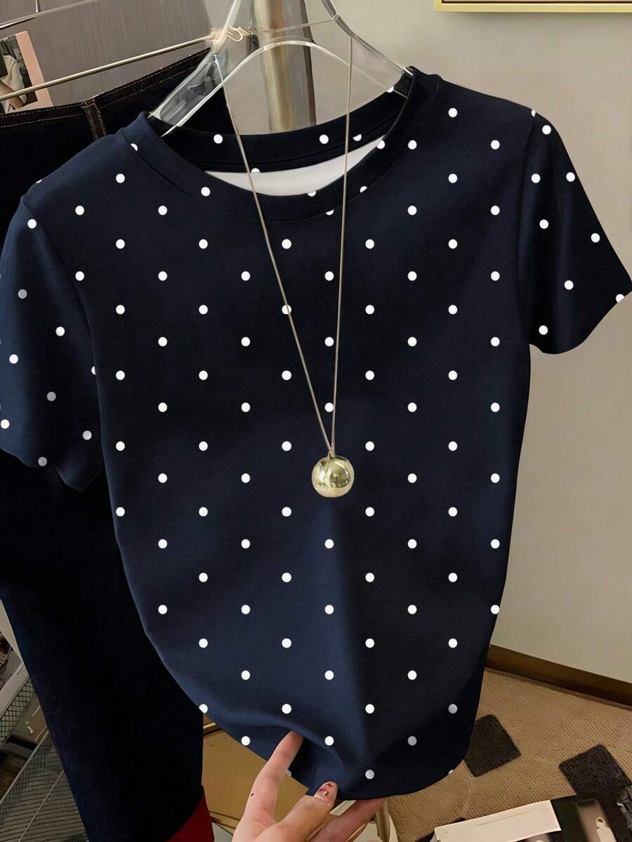 SHEIN Áo thun nữ ôm dáng in chấm bi đen và xanh dương ngọt ngào và dễ thương, thích hợp cho mùa hè, áo thun thời trang, áo thun đẹp, quà tặng cho anh chị em, quà tặng cho mẹ, quà tặng Ngày của Mẹ, áo kiểu giản dị và thời trang. - Xanh đậm - Xem 1