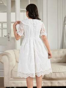 SHEIN 女童优雅可爱公主裙，白色蝴蝶结领口搭配蓝色花卉纹理面料，泡泡袖收腰中长连衣裙，派对迷你裙，优雅小公主 - 白色 - 查看 2