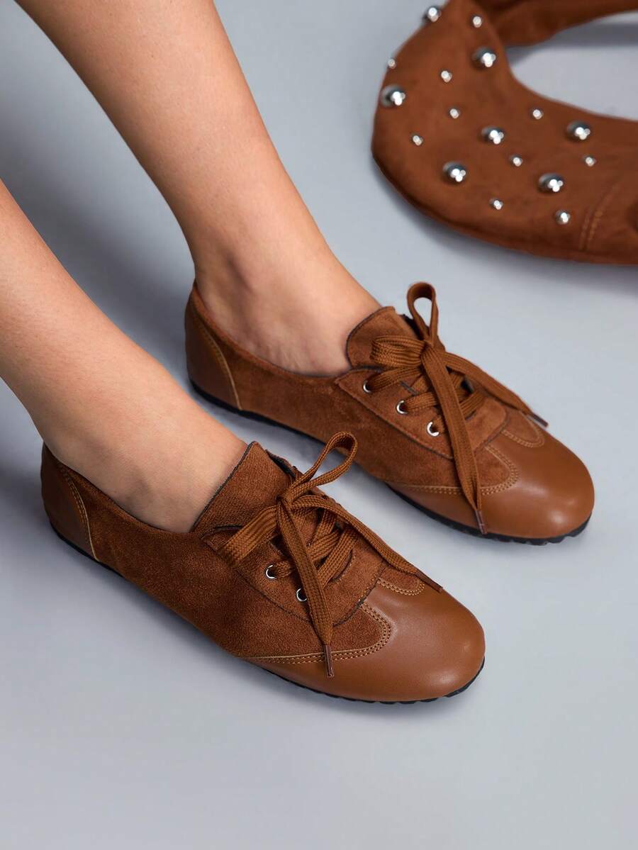 CUCCOO GRLICON Women's Square Toe Lace-Up Design Casual Flat Shoes For Christmas Valentine's Day - Brown - View 1