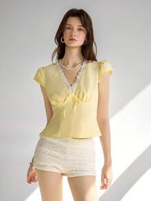 Ardnt 优雅法式蕾丝边V领修身休闲女式衬衫，百搭夏季款 - 黃色 - 查看 6