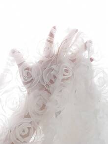 Vestido de verão feminino de alta qualidade, sem mangas, em tricô, com decote redondo, saia em tule rosa, cintura marcada, estilo princesa, acompanha corrente de pérolas na cintura, ideal para uso diário e ocasiões formais. - Preto e Branco - Ver 6