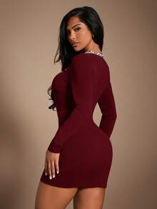 Radiana Elegante vestido mini ajustado con ribete de diamantes burdeos, vestido ajustado de manga larga con hombros acolchados, falda mini burdeos, vestido de fiesta mini burdeos, tela de punto elástica que se ajusta a las curvas, adecuado para gala, banquete, fiesta de Año Nuevo, cita, reunión, club, salida nocturna - Burdeos - Ver 3