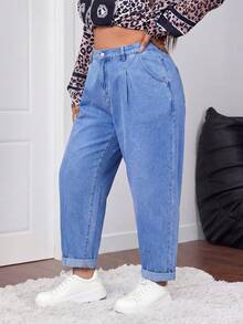 Firerie EZwear 大码黑色锥形七分裤宽松版型牛仔裤，女款高腰褶裥细节卷边裤，S码休闲通勤裤 - 淺色水洗藍 - 查看 3