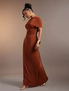 Hauture Đầm maxi cổ cao xếp ly gợi cảm dành cho nữ với điểm nhấn là những chiếc vòng trang trí sành điệu. - Cà phê nâu - Xem 3