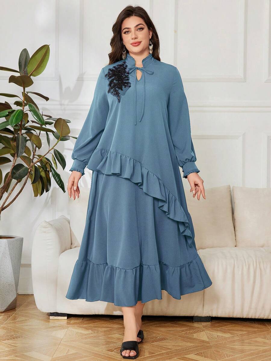 Lacomfia Gaun Ukuran Besar Elegan dengan Kerah Tinggi dan Aplikasi - Dusty Blue - View 1