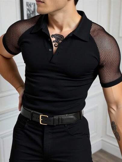 Manfinity AFTRDRK Camisa polo negra de manga corta con diseño perforado y de empalme para hombres, camisa de manga corta, camisa de red, camisa transparente, camisa de malla, polo negro sexy para hombres