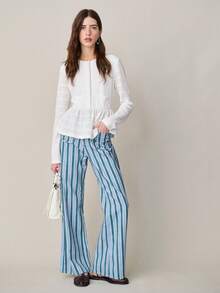 Nöista 提花圆领长袖衬衫，荷叶边下摆，实用口袋设计。优雅百搭，适合春季穿搭、休闲装扮和精致日常造型。 - 白色 - 查看 5